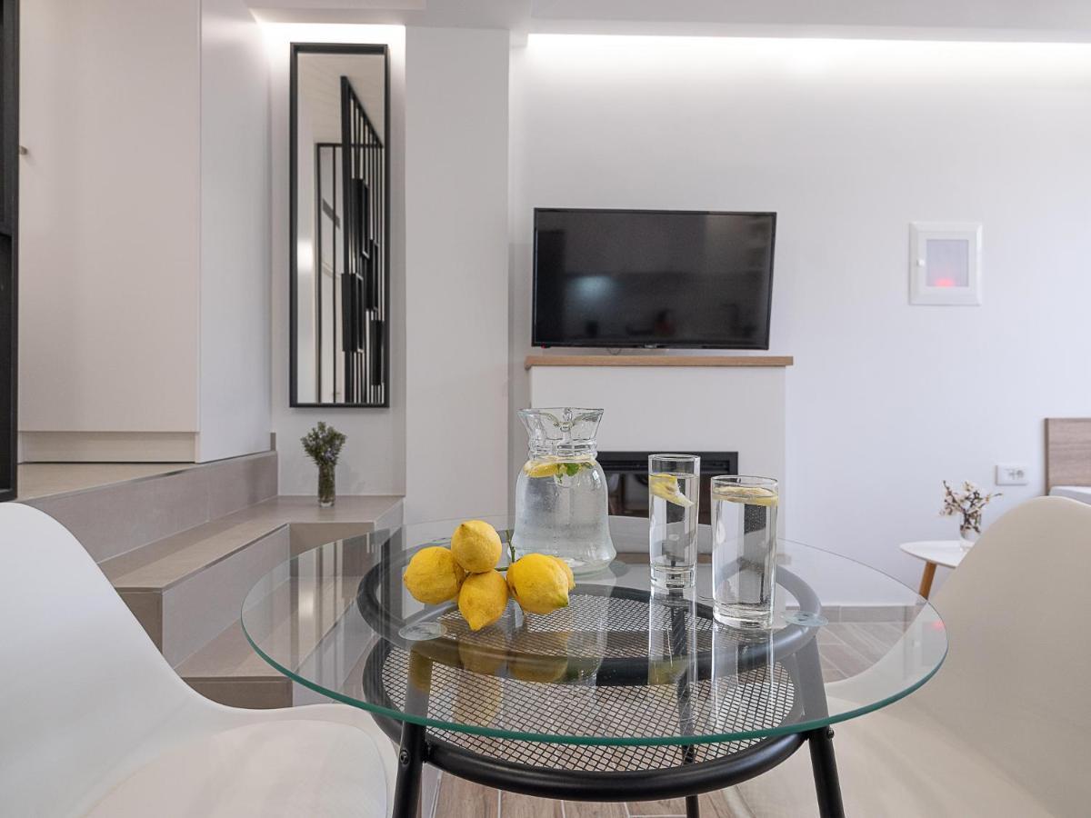 Cozy Studio In Dafnes Near To Heraklion Appartement Dhafnes Buitenkant foto
