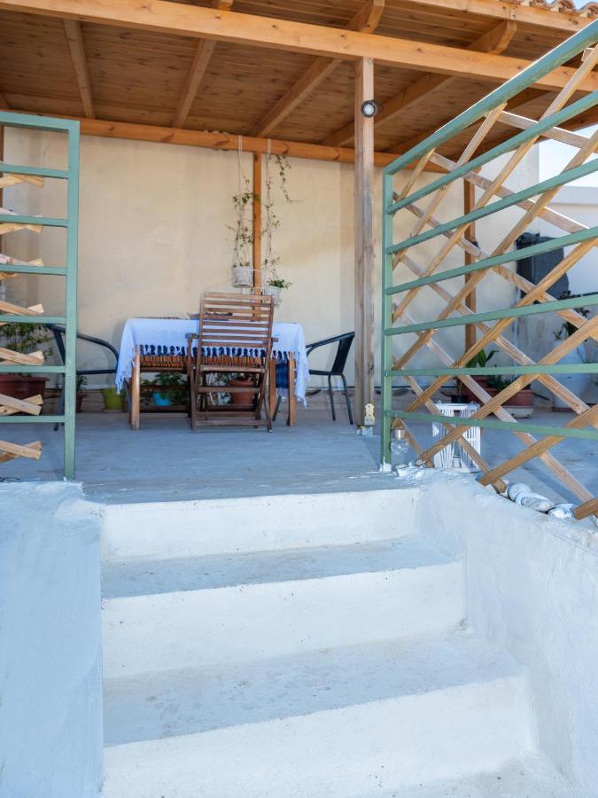 Cozy Studio In Dafnes Near To Heraklion Appartement Dhafnes Buitenkant foto